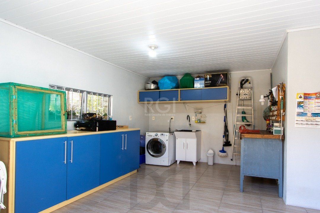 Sobrado à venda no Bairro Medianeira, reformado, 3 quartos, lareira, churrasqueira, 3 vagas — foto 13