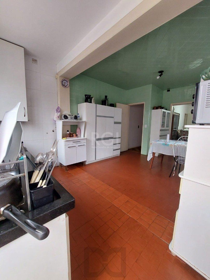 Casa para Venda - 184m², 3 dormitórios, sendo 1 suites, 4 vagas - Cristal — foto 7