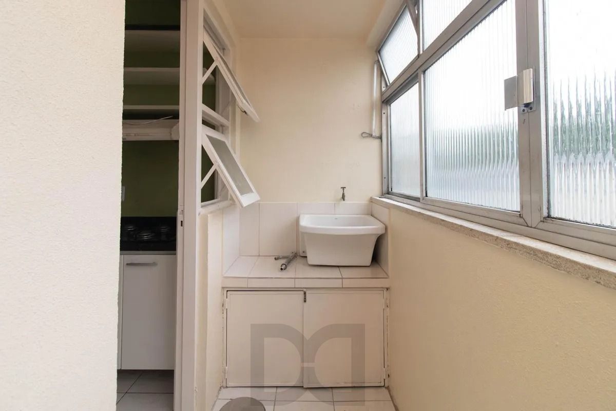 Apartamento 1 dormitório reformado e com planejados 1 banheiro. — foto 5
