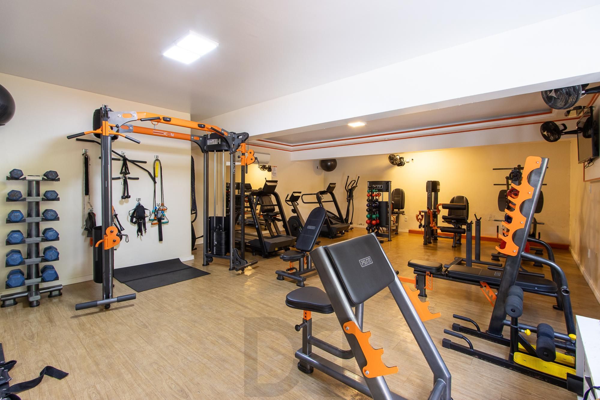 Apartamento de 3 dormitórios, 1 suíte e 3 vagas no bairro Ipanema. — foto 49