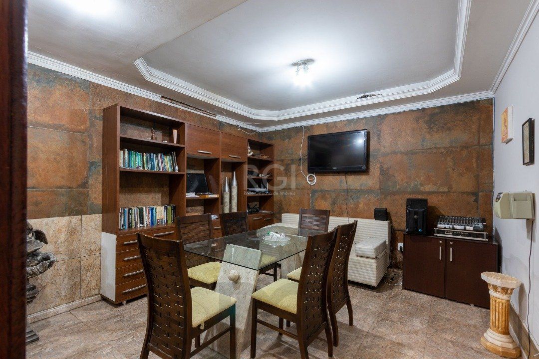 Sobrado para Venda - 300m², 3 dormitórios, sendo 1 suites, 3 vagas - Cavalhada — foto 17
