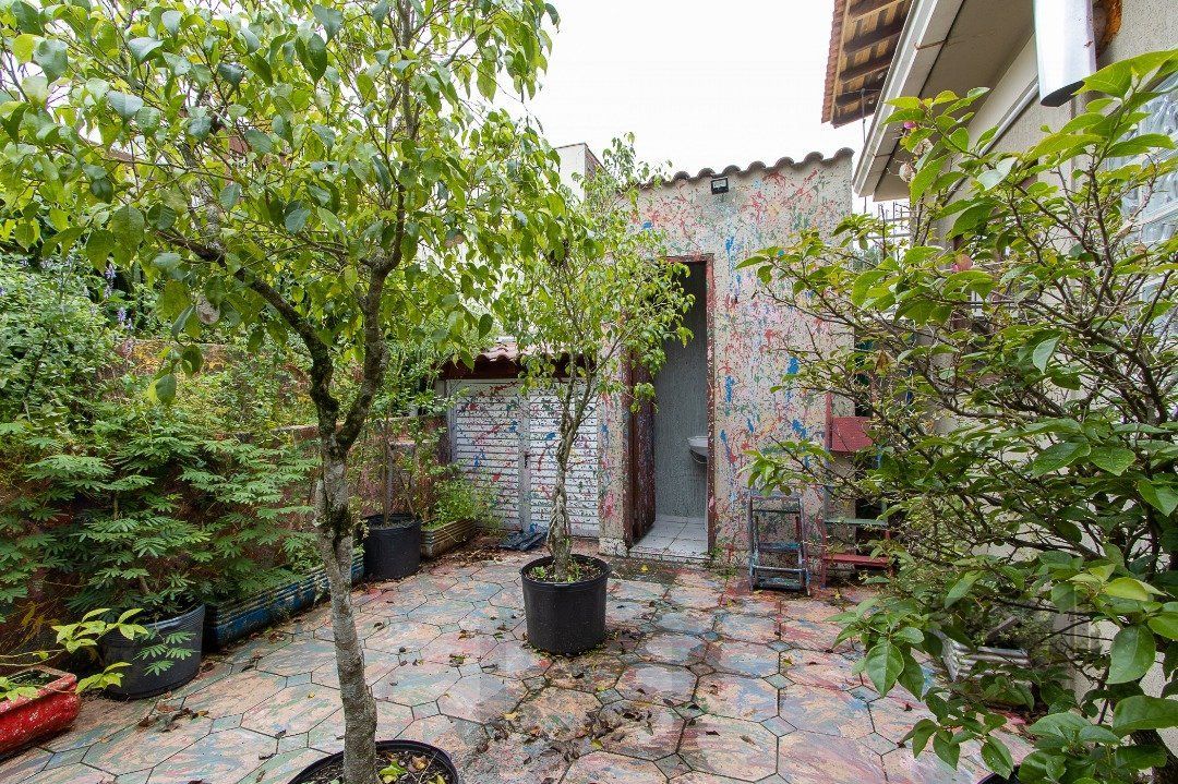 Casa de alvenaria, 3 dormitórios, 1 suíte e pátio com piscina, bairro Espírito Santo. — foto 18