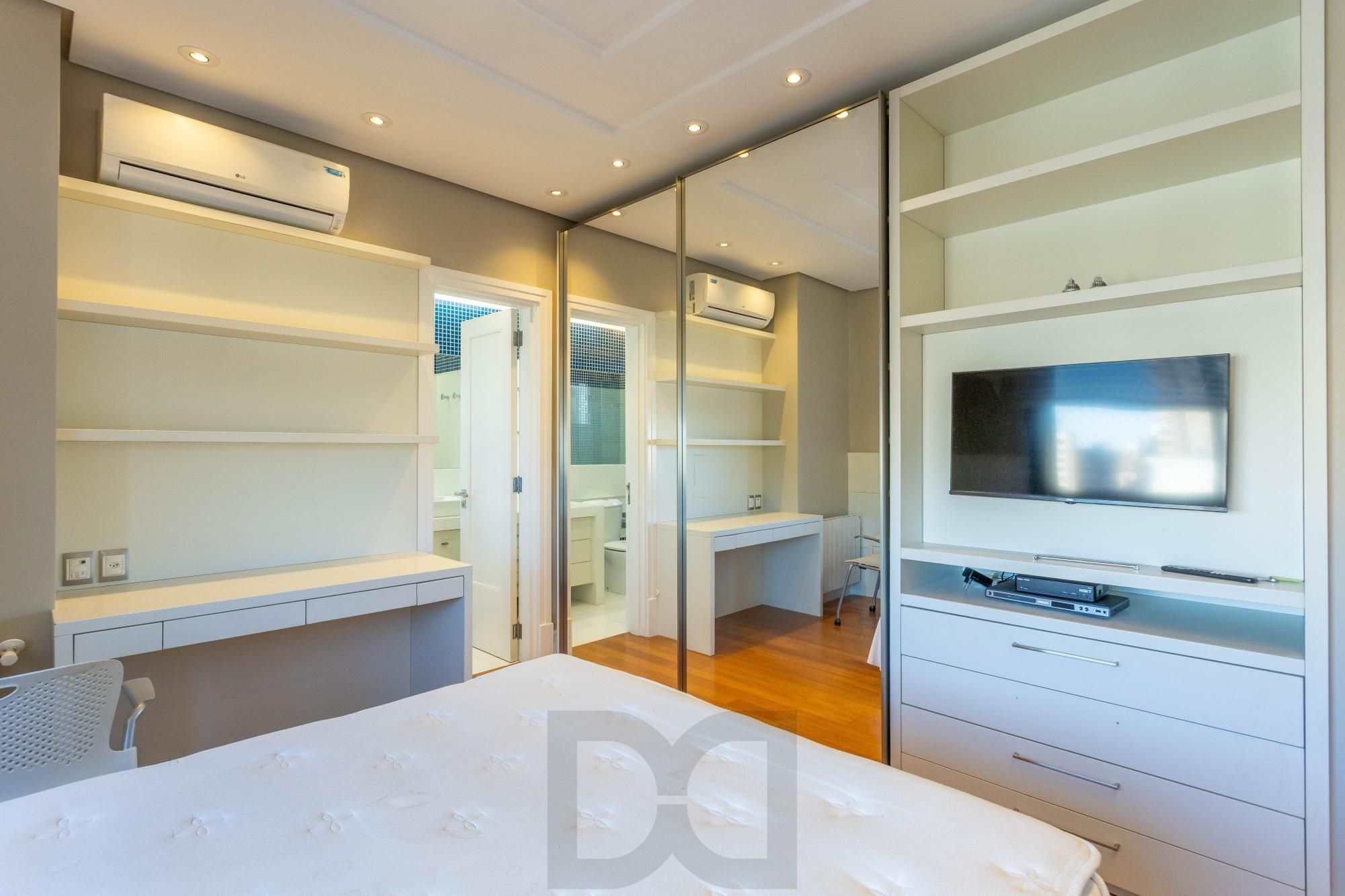 Apartamento para alugar em Mont 'Serrat com 6 quartos, 6 vagas e ótima localização — foto 15