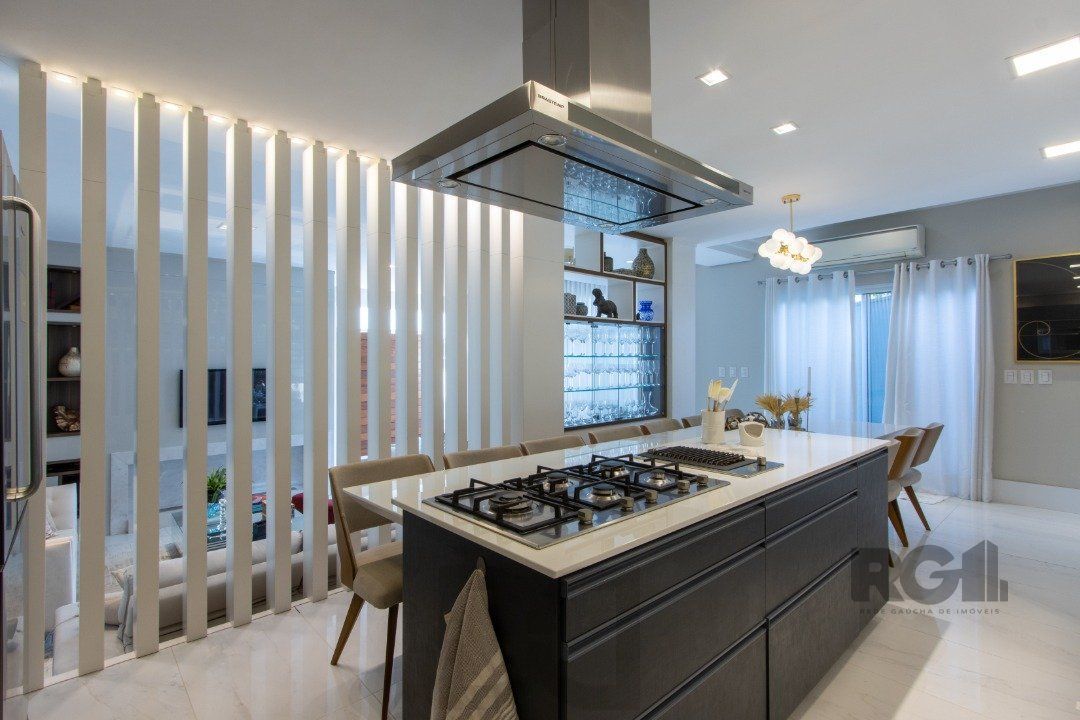 Espetacular 2 Casa Residencial de 5 Quartos e Piscina em Porto Alegre — foto 10