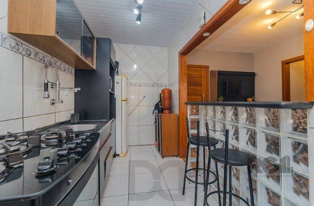 APARTAMENTO REFORMADO DE 02 DORMITÓRIOS PERTO DE SUPERMERCADOS, ONIBUS E FARMACIAS — foto 13