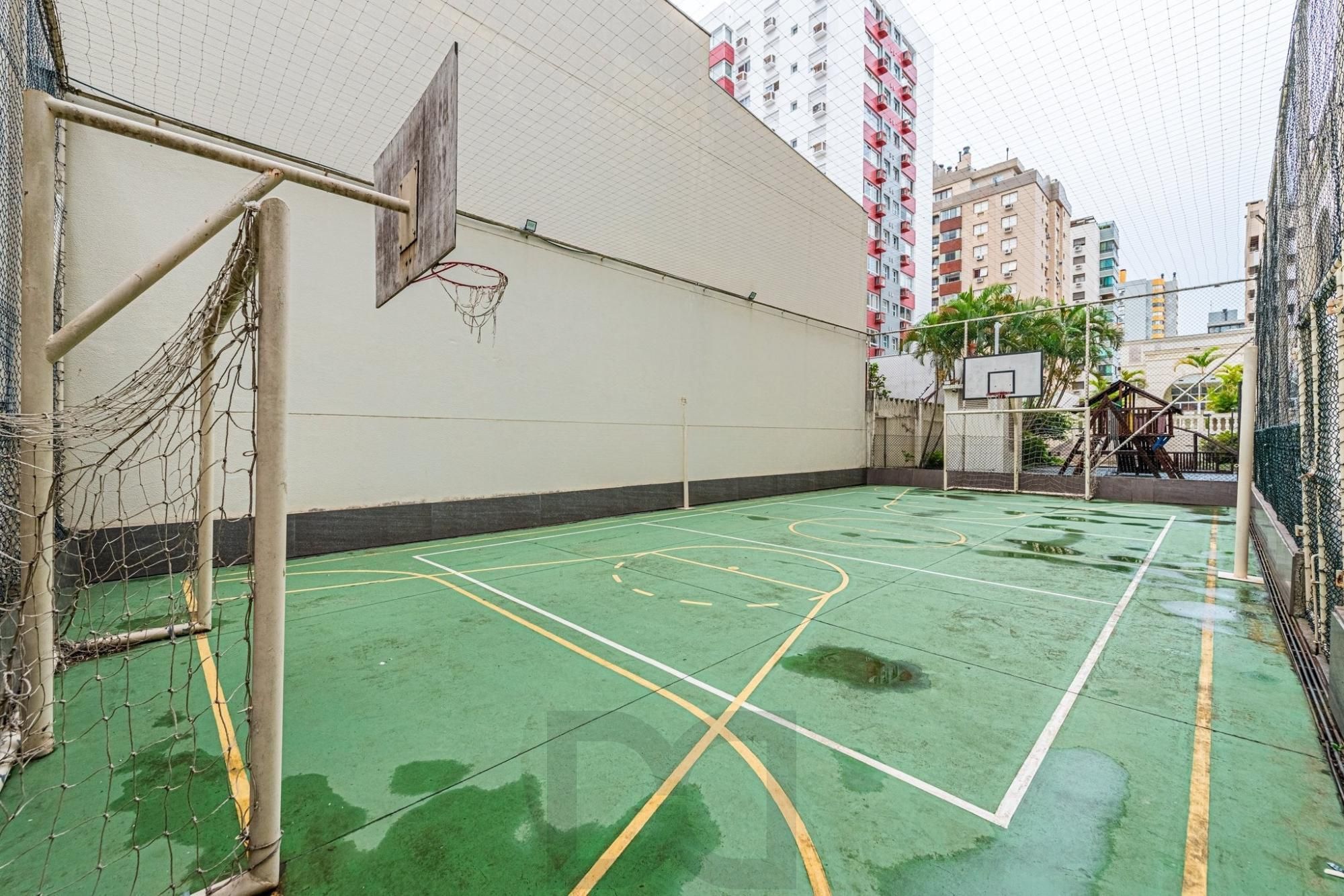 Apartamento com 3 quartos, no bairro Menino Deus — foto 41