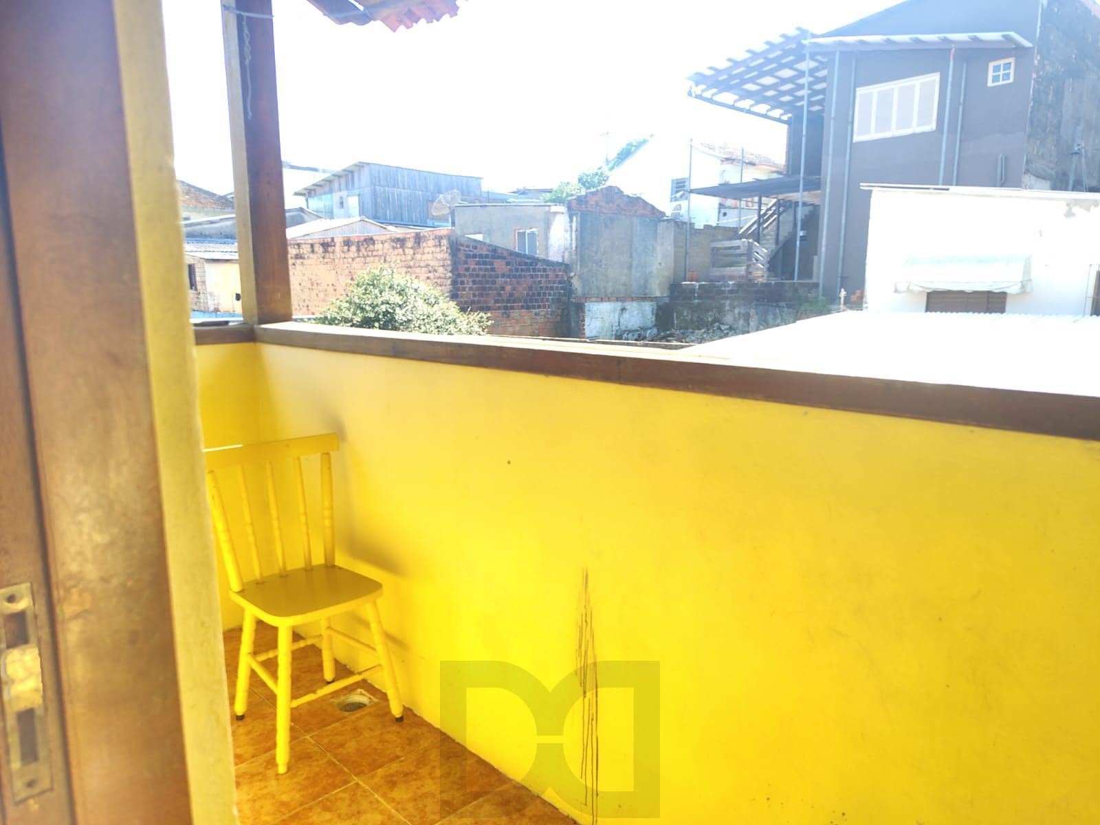 Casa de 4 dormitórios, 1 suíte e 4 vagas de garagem no bairro Cavalhada. — foto 30