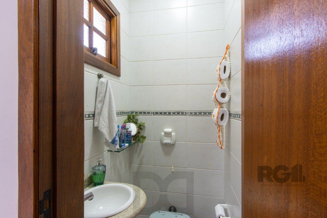 Casa de alvenaria, 3 quartos, 1 suíte, 4 banheiros e 5 vagas de garagem. — foto 39