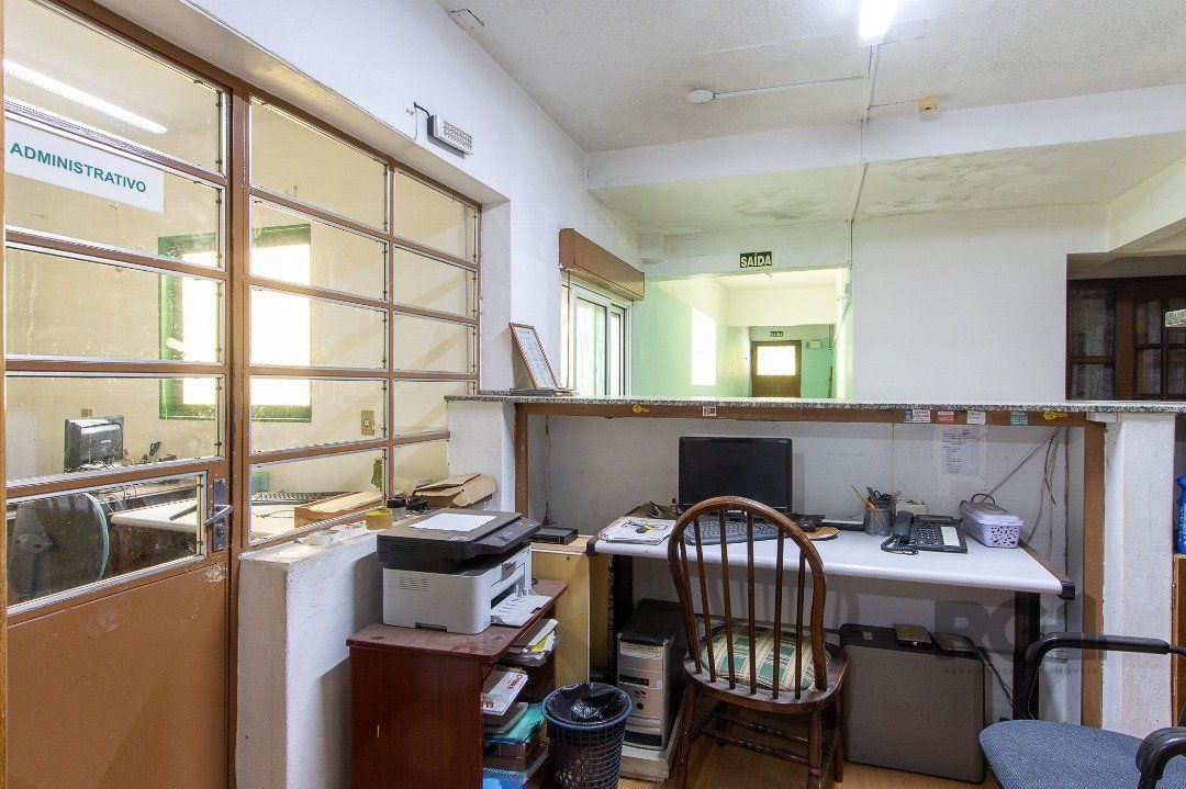 Prédio com 1063m², distribuídos em quatro pavimentos — foto 17