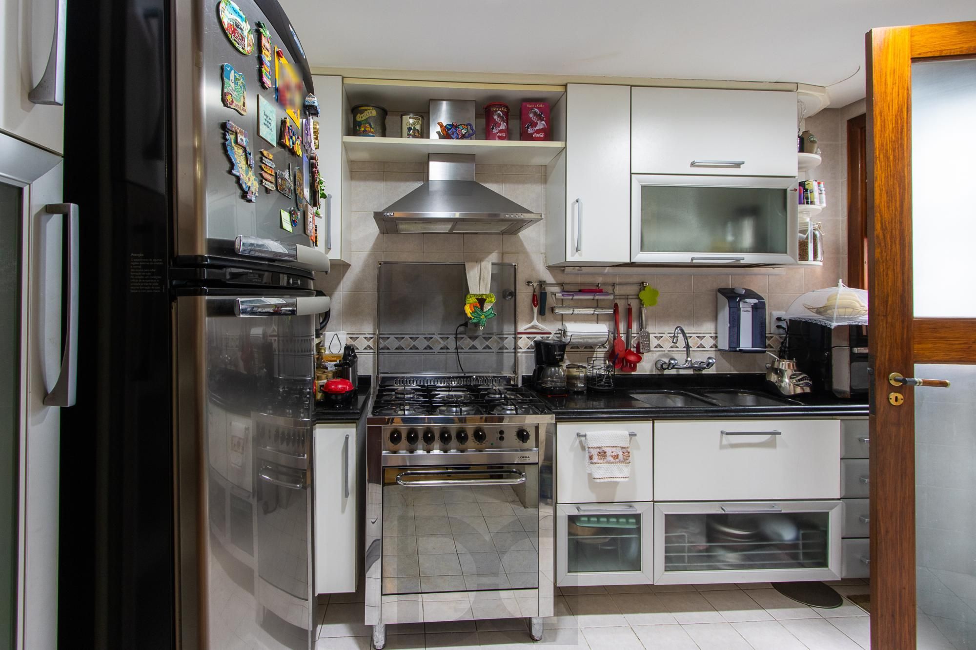 Apartamento de 3 dormitórios, 1 suíte e 3 vagas no bairro Ipanema. — foto 11