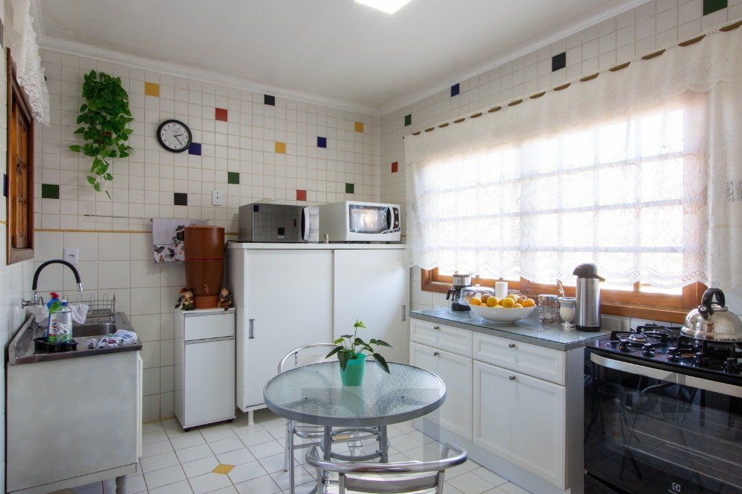 Casa de alvenaria, 3 quartos, 1 suíte, 4 banheiros e 5 vagas de garagem. — foto 41