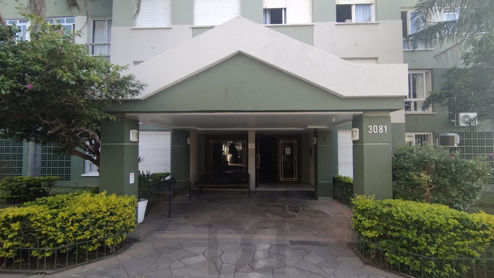 Apartamento com 3 dormitorios e Box escriturado — foto 1