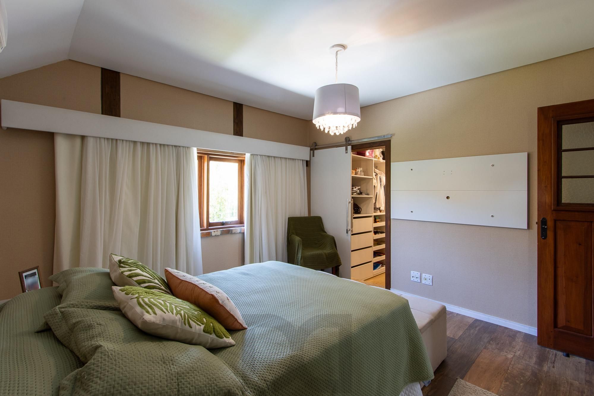 Casa 4 suites no Terra Ville, com home office, estar íntimo, 4 vagas e piscina. — foto 40