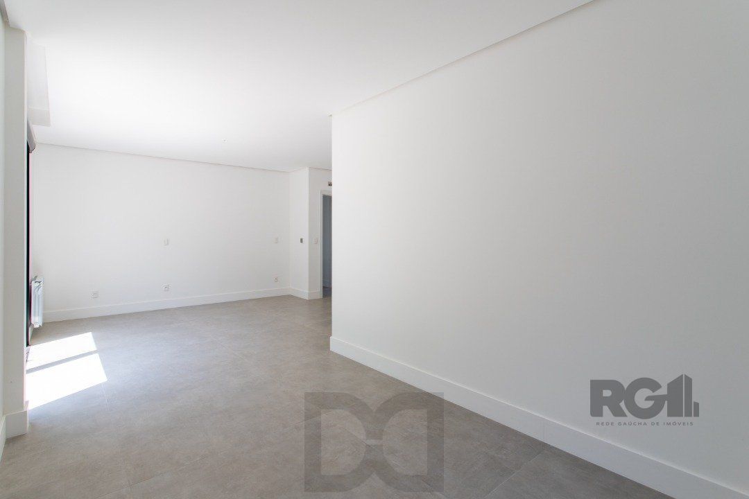 A Casa Le Mans, uma residência térrea de esquina com 389,48m2 de área coberta — foto 52