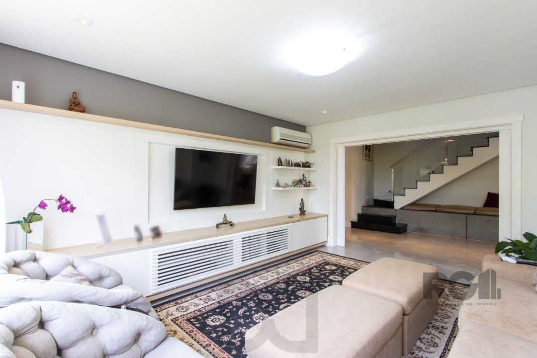 Excelente residência no Condomínio Terra Ville com aproximadamente 474,74m² privativos. — foto 13