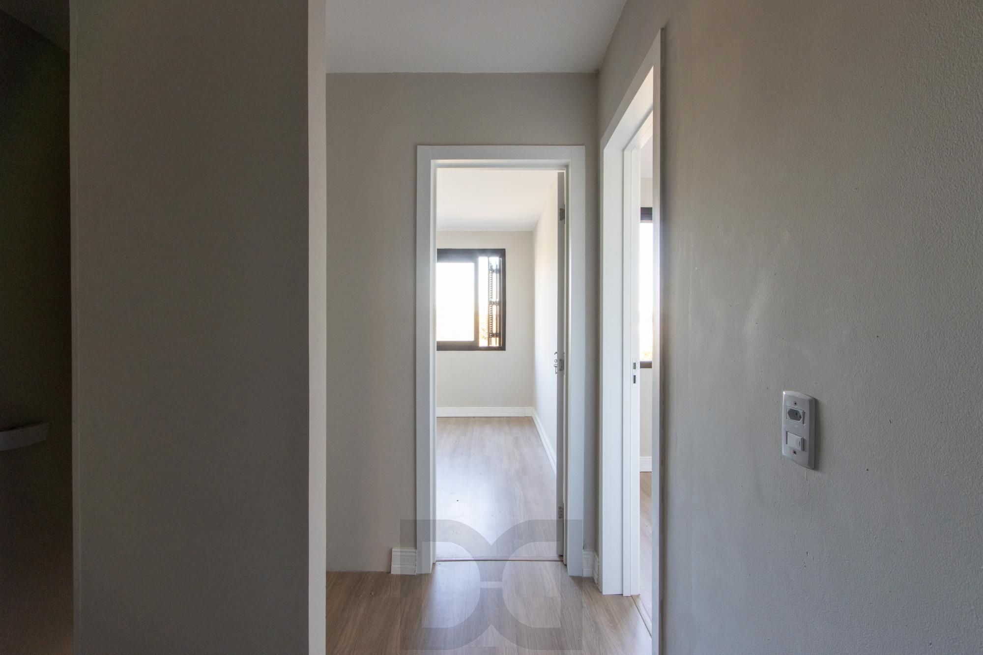 Casa 3 dormitórios, sendo 1 suíte, 2 vagas de garragem - bairro Ipanema — foto 22