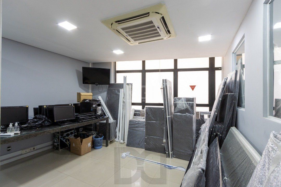 Sala em andar inteiro com 141,77 m2 privativos — foto 37