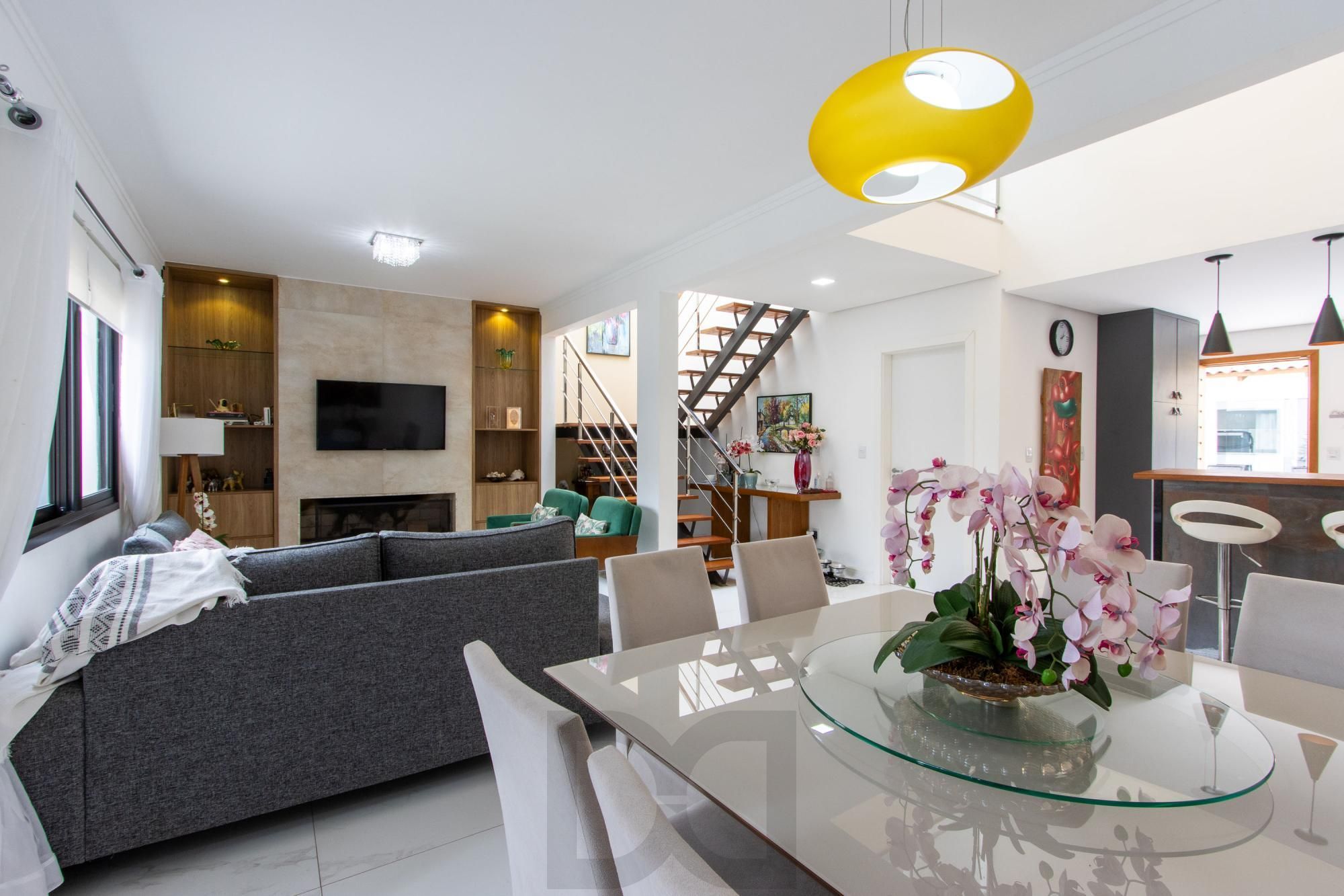 Excelente casa de alvenaria, 4 dormitórios, 2 suítes e 2 vagas de garagem. — foto 4