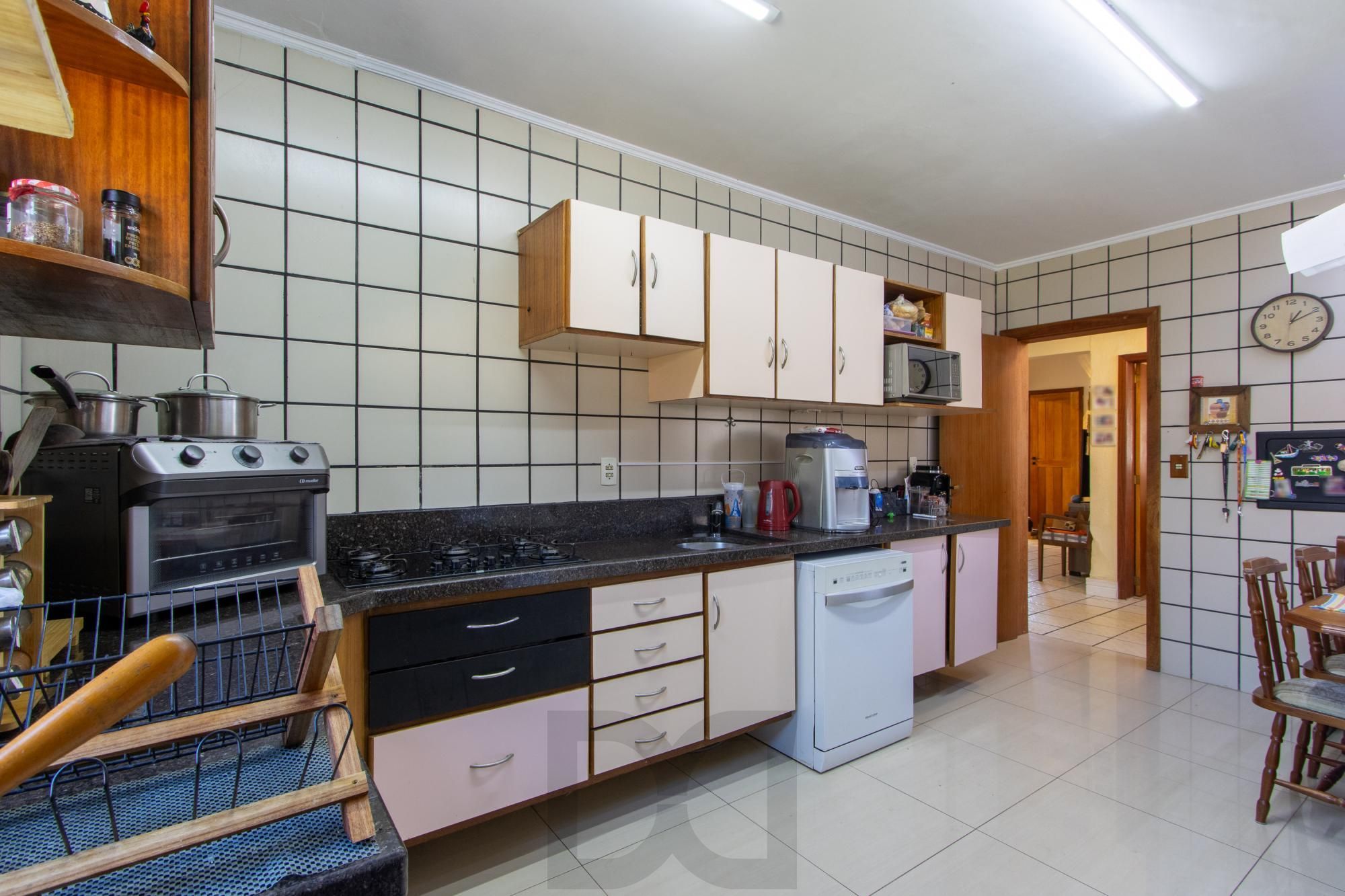 Casa para Venda - 255.68m², 4 dormitórios, sendo 1 suites, 2 vagas - Tristeza — foto 16