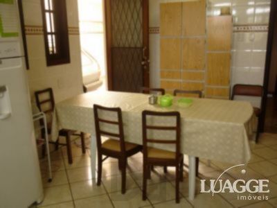 casa com 4 dormitórios, sendo uma suíte , e 530 area privativa — foto 9