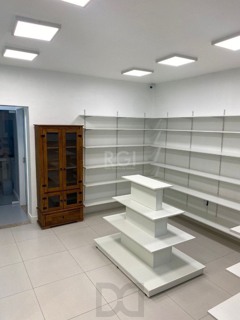 Loja para Venda - 70.76m², 0 dormitórios, Praia de Belas — foto 3