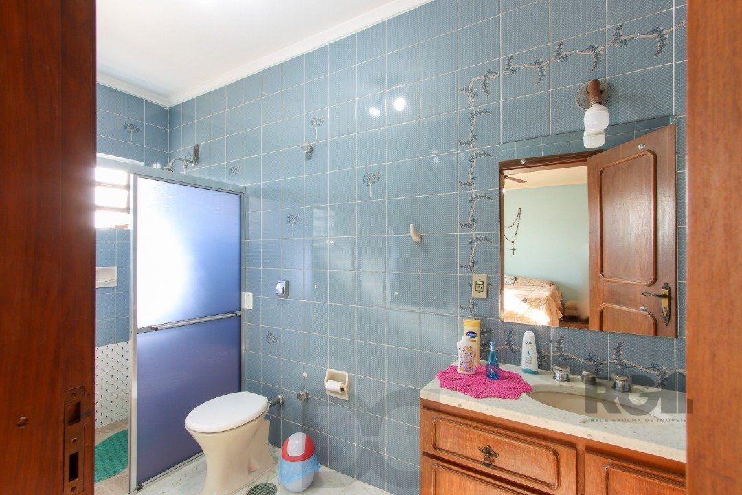 Casa a venda com 03 dormitórios, living 03 ambientes com vista para o Rio. — foto 31