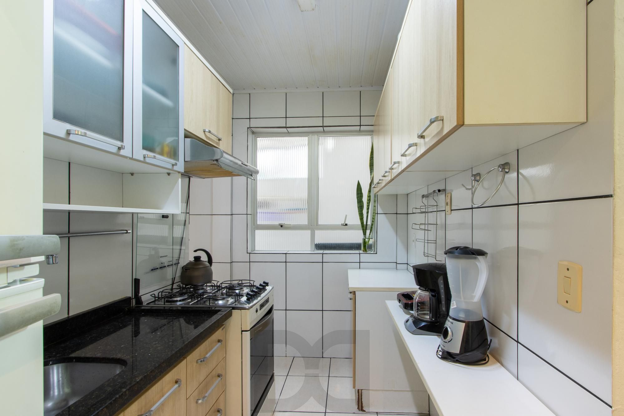 Apartamento térreo com pátio privativo no coração do Menino Deus, 2 dormitórios. — foto 17