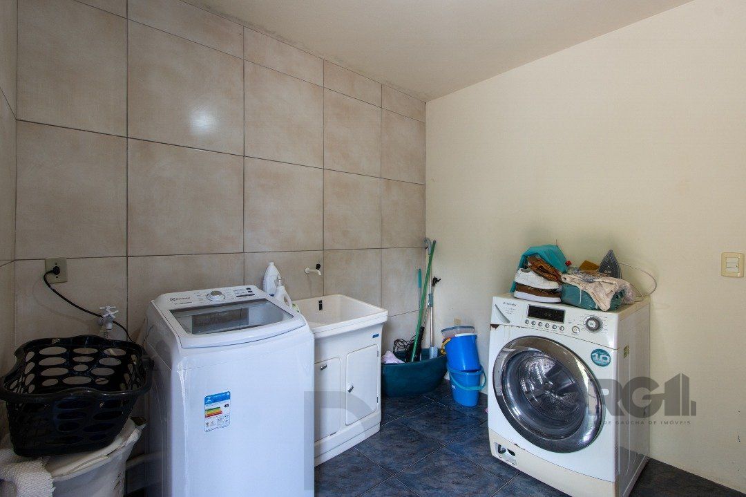 Casa, 5 dormitórios, sendo 1 suíte, 312m² privativos, 8 vagas - Bairro Vila Nova — foto 17