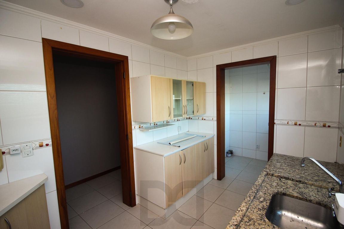 Apartamento de 2 dormitórios, 1 suíte, closet e 2 vagas de garagem . — foto 9