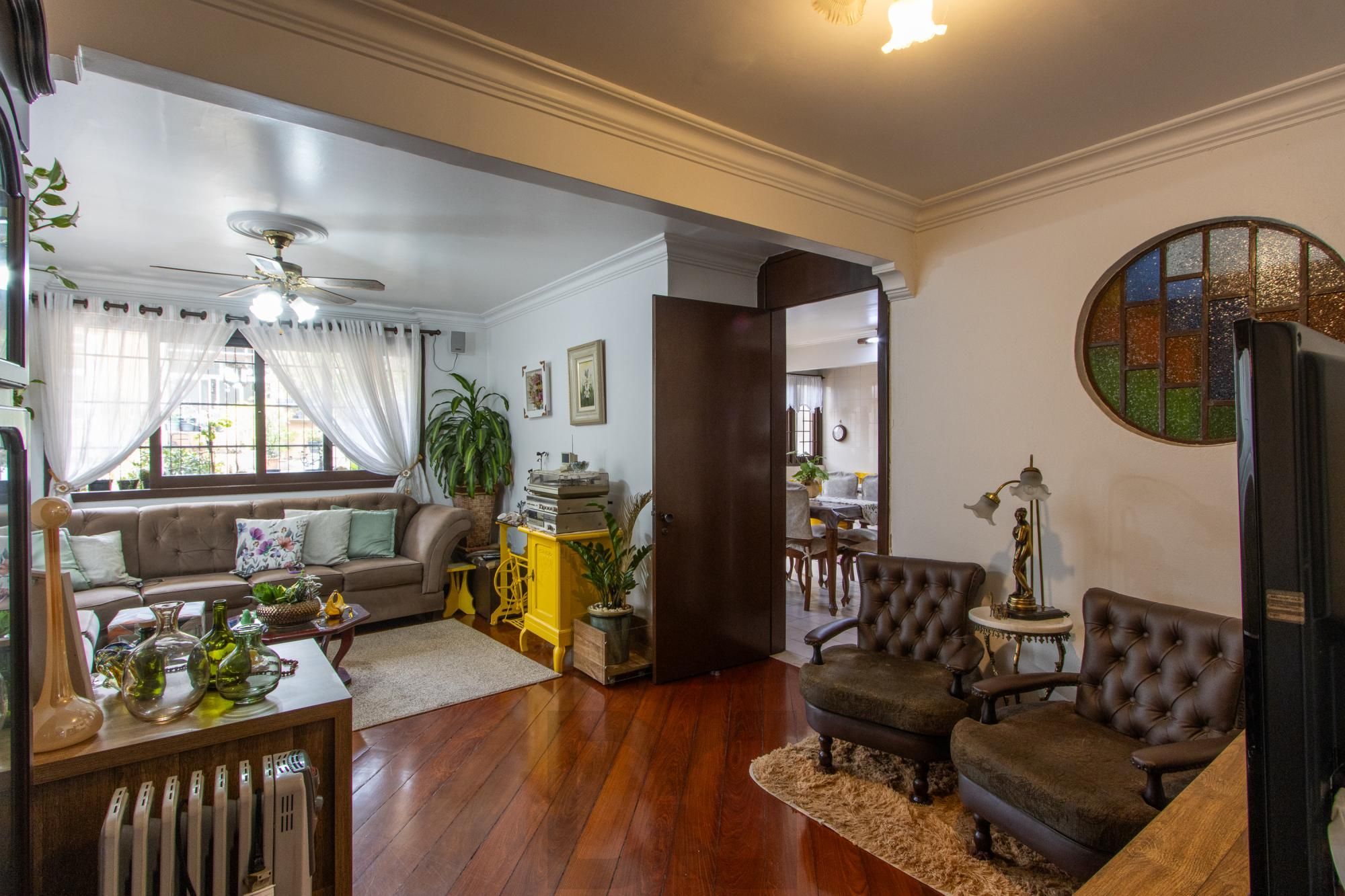 Casa para Venda - 485m², 4 dormitórios, sendo 1 suites, 3 vagas - Cristal — foto 15