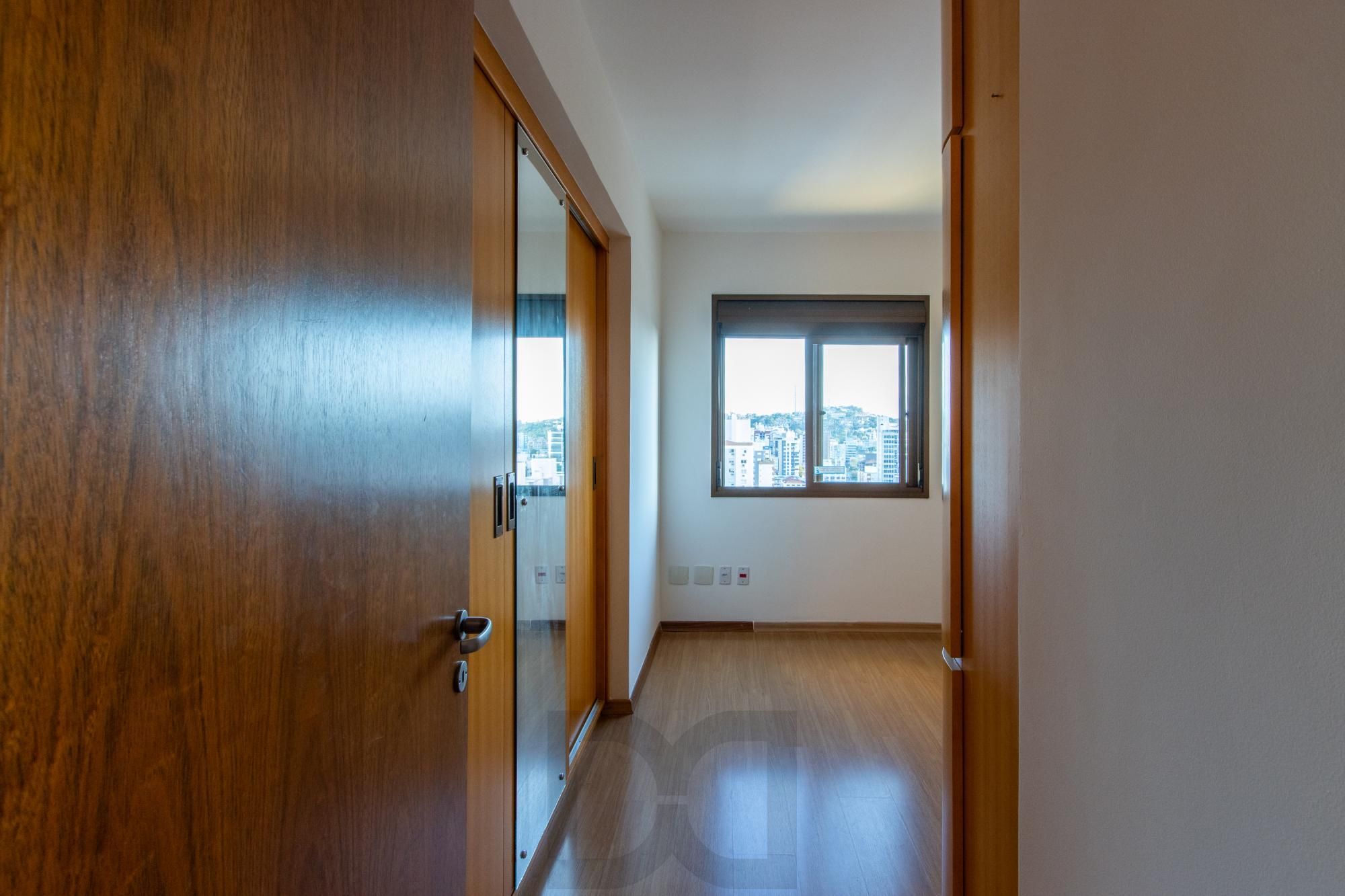 Apartamento 3 Dormitórios com vista definitiva para o Guaíba no bairro Menino Deus - Saúde e Lazer ao Seu Alcanc — foto 27