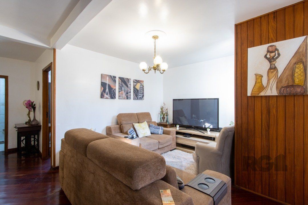 Casa de alvenaria, 3 quartos, 1 suíte, 4 banheiros e 5 vagas de garagem. — foto 10