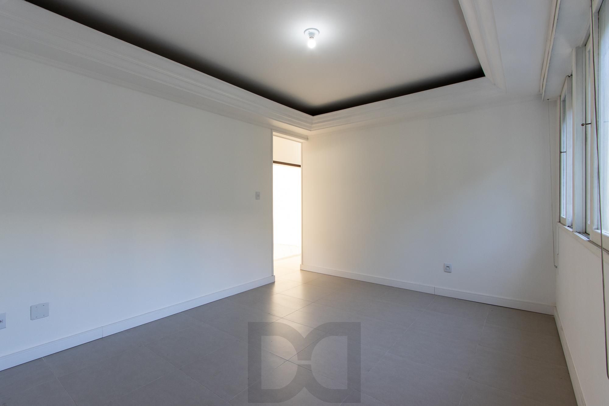 Apartamento à venda no bairro Moinhos de Vento, em Porto Alegre – RS. Com área privativa de 100.73m². — foto 1
