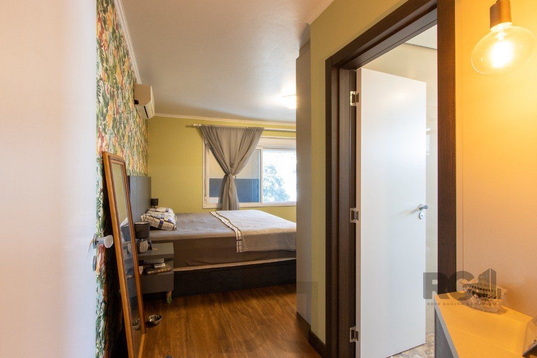Apartamento reformado de 124m² privativos- 3 dormitórios sendo 1 suíte no bairro Medianeira — foto 19