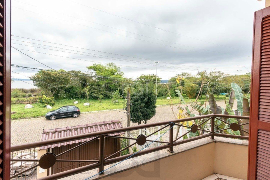 Casa para Venda - 293.76m², 3 dormitórios, sendo 1 suites, 6 vagas - Guarujá — foto 33