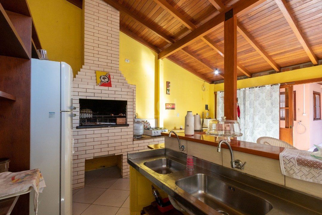 Casa para Venda - 240m², 6 dormitórios, sendo 3 suites, 2 vagas - Glória — foto 18