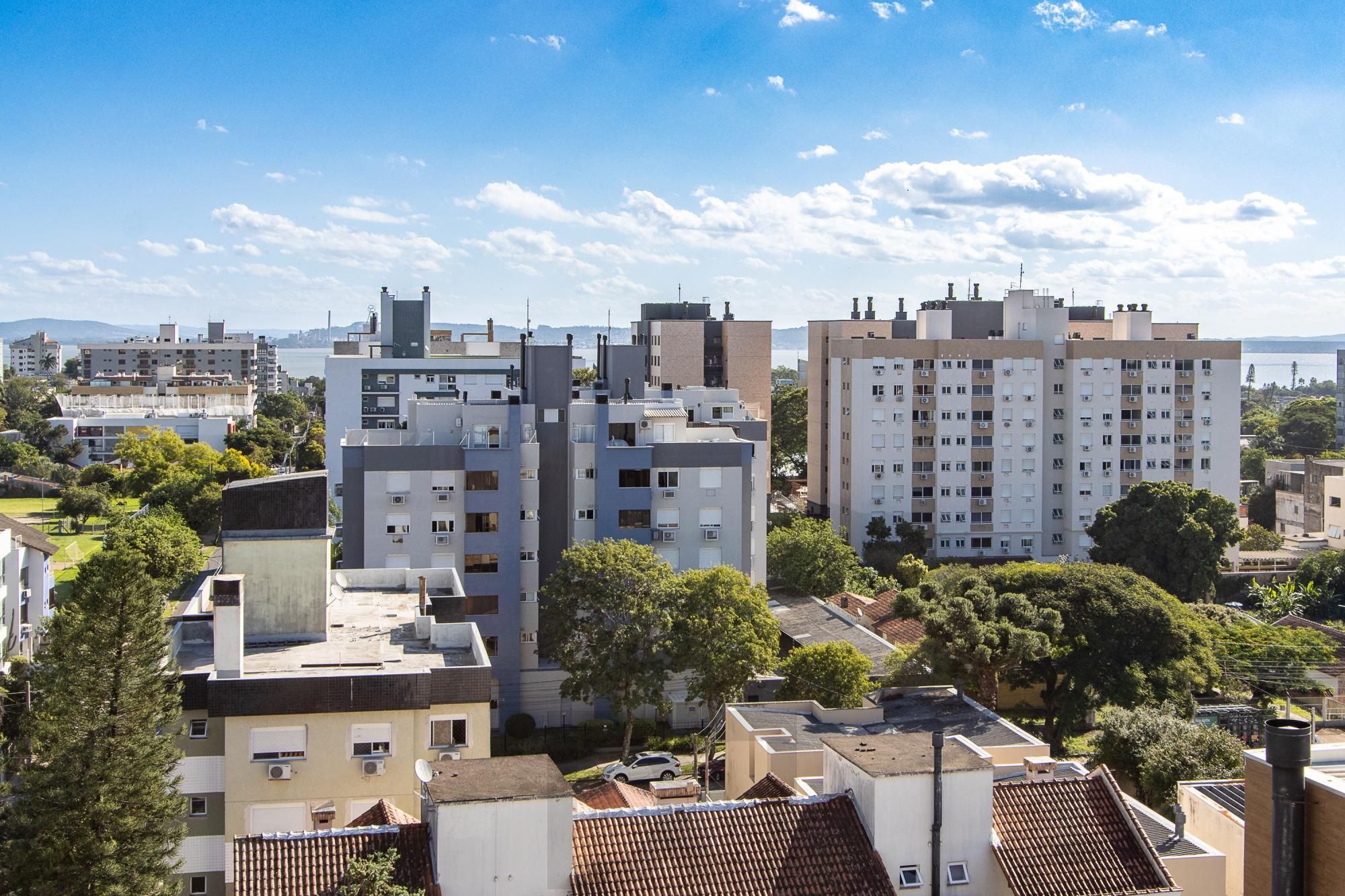 Excelente apartamento de 3 dormitórios, 1 suíte e 2 vagas no bairro Tristeza. — foto 31
