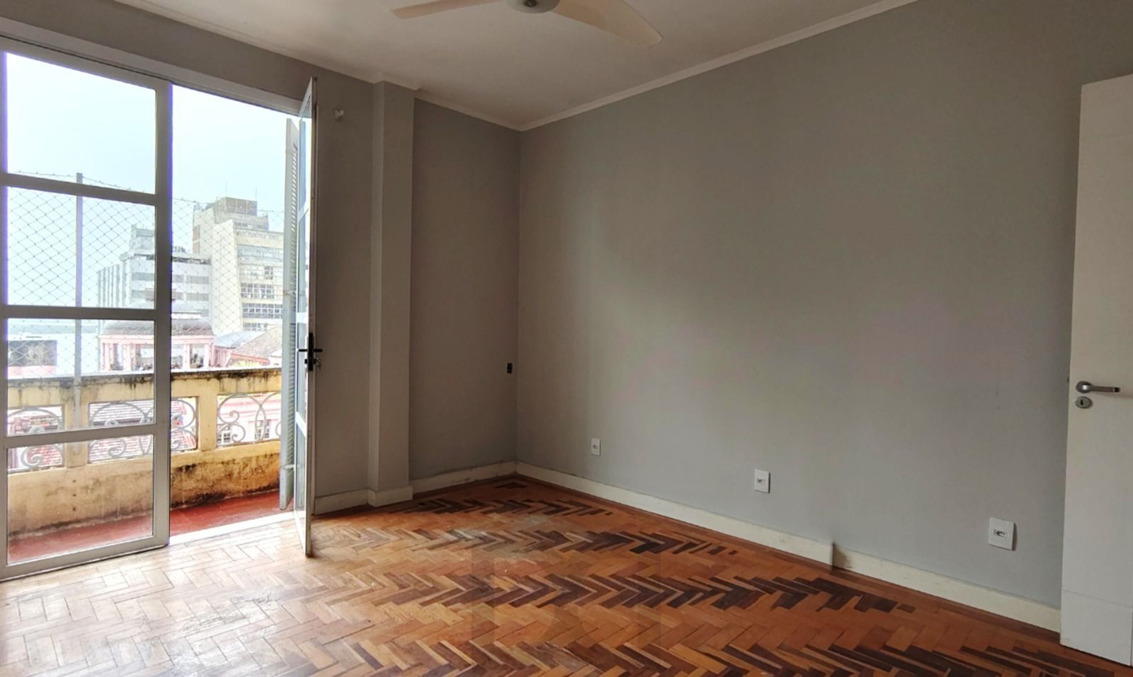 Apartamento de 3 dormitórios, 2 banheiros no Centro Histórico. — foto 16