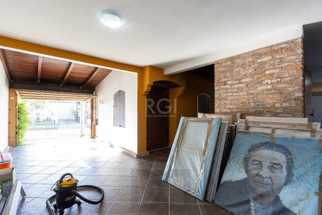 Casa para Venda - 244m², 3 dormitórios, sendo 1 suites, 2 vagas - Guarujá — foto 16