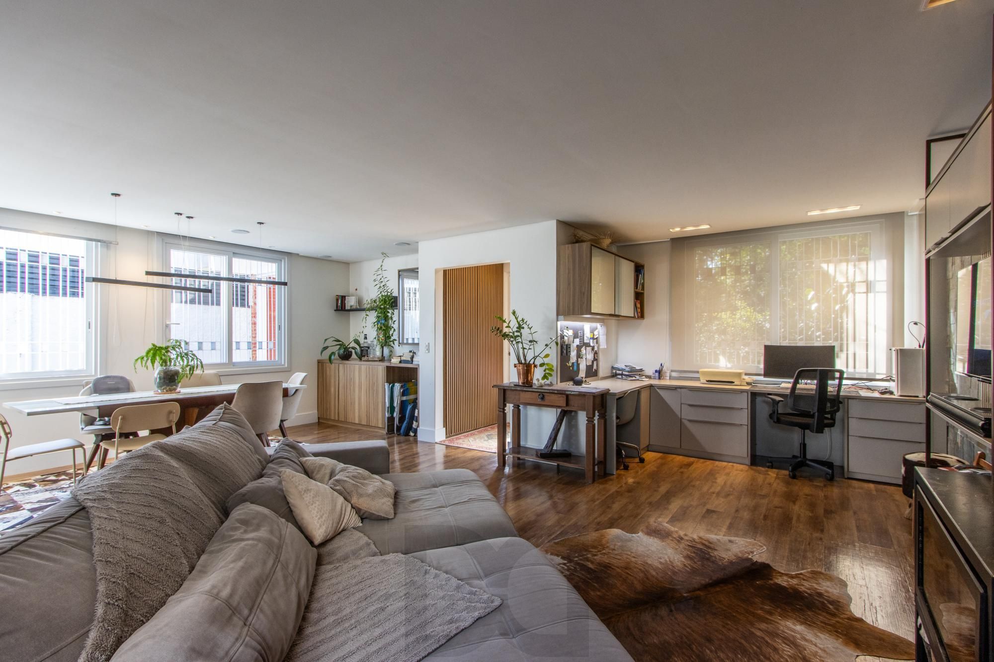 Casa térrea com 3 quartos no bairro Tristeza — foto 1