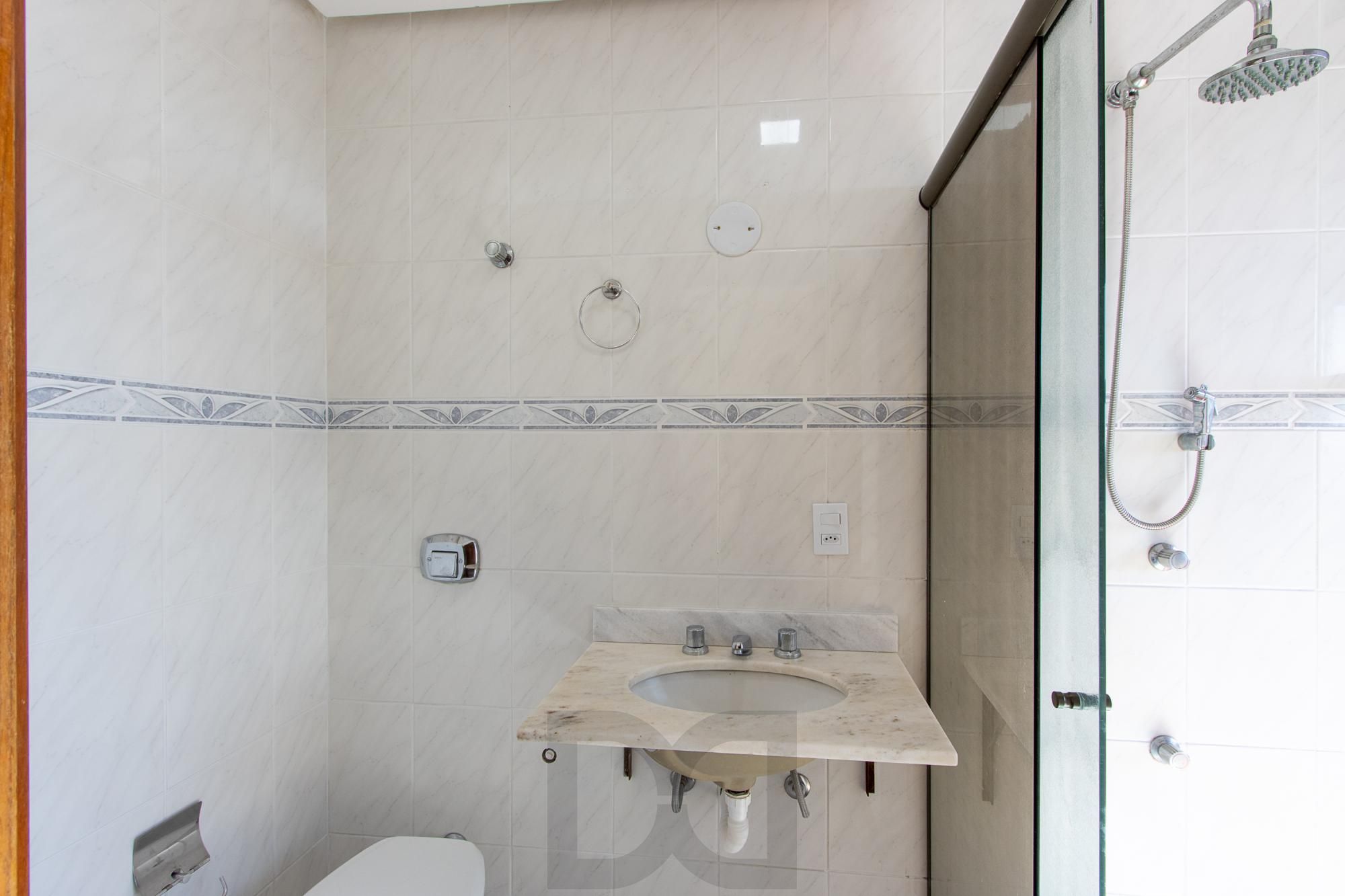 Apartamento de 2 dormitórios, 1 suíte e 2 vagas de garagem no bairro Tristeza. — foto 23