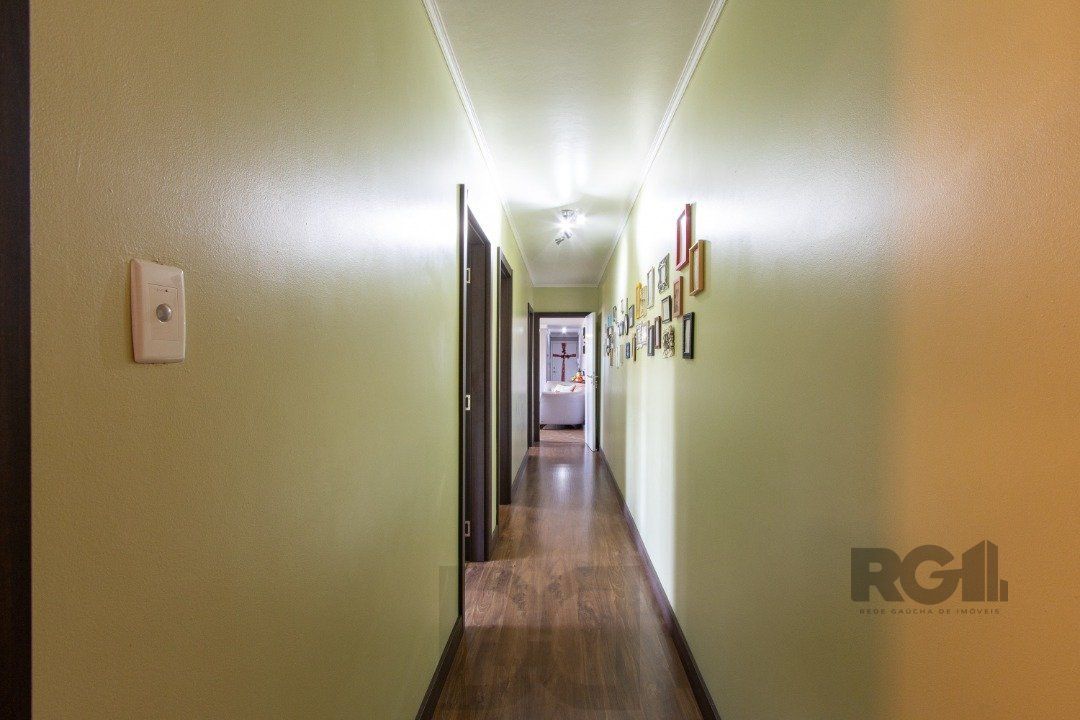 Apartamento reformado de 124m² privativos- 3 dormitórios sendo 1 suíte no bairro Medianeira — foto 25