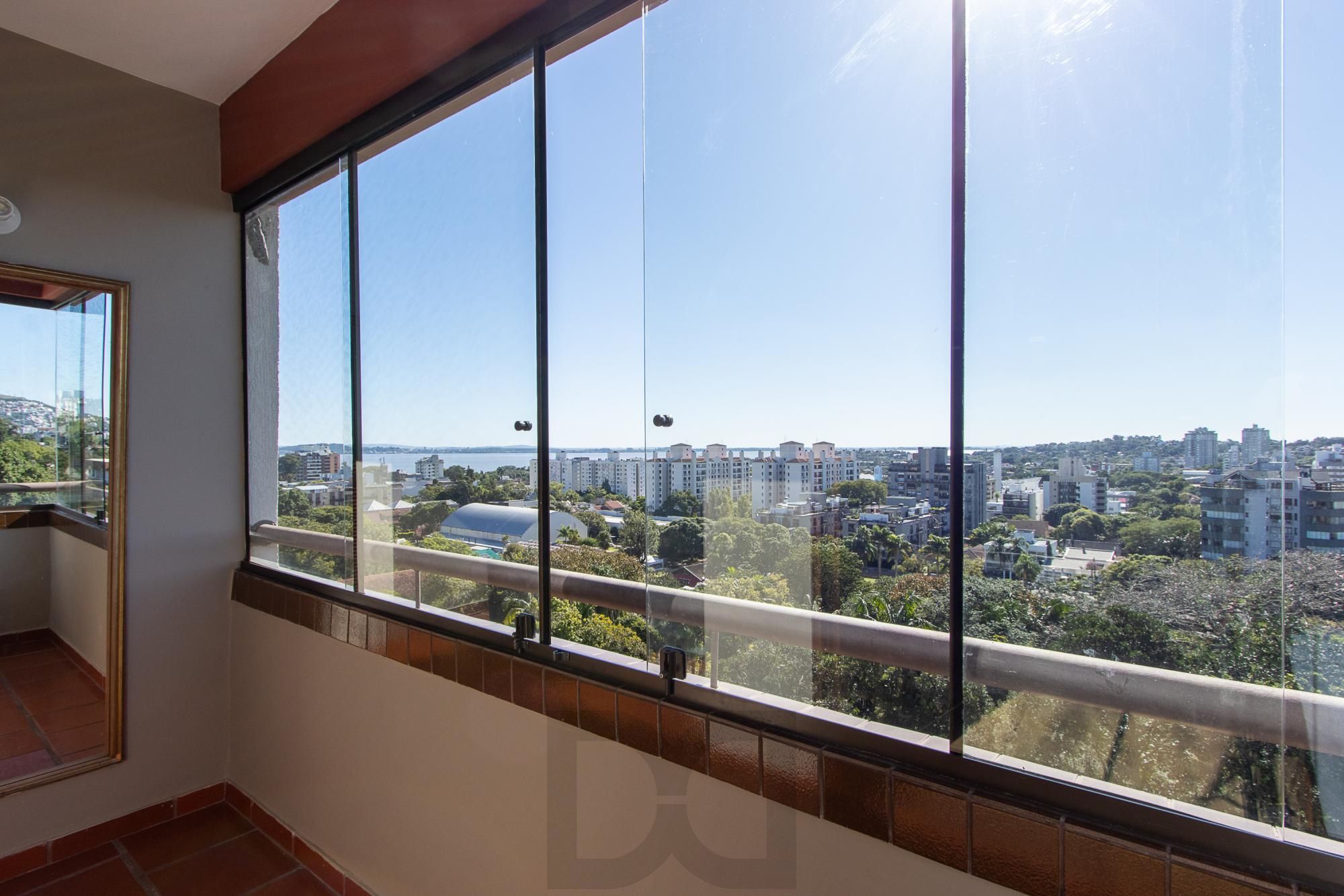 Apartamento de 2 dormitórios, 1 suíte e 2 vagas de garagem no bairro Tristeza. — foto 27