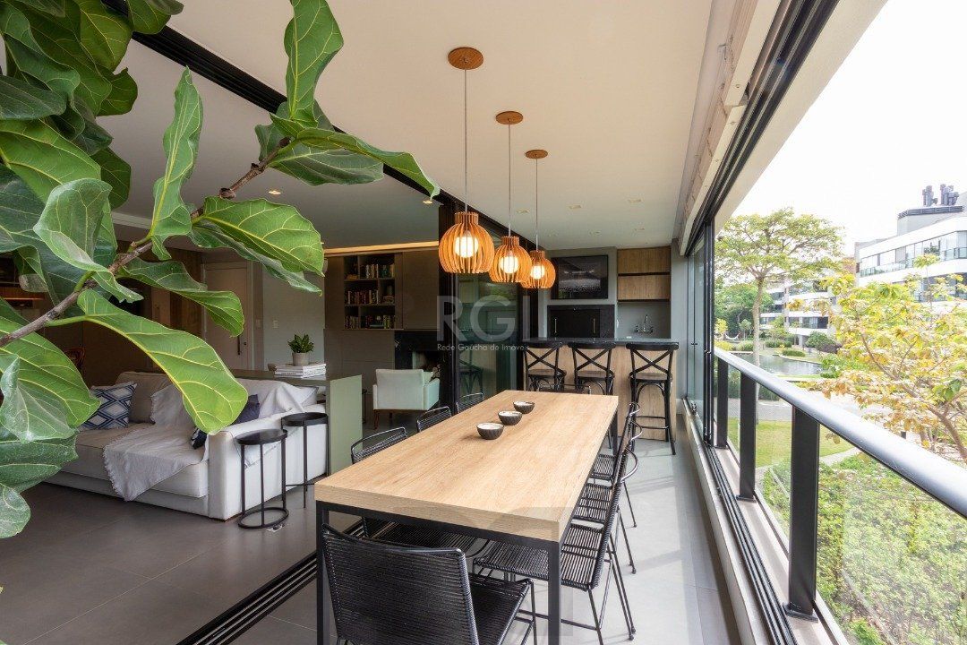 Apartamento para Venda - 164m², 3 dormitórios, sendo 3 suites, 3 vagas - Pedra Redonda — foto 1
