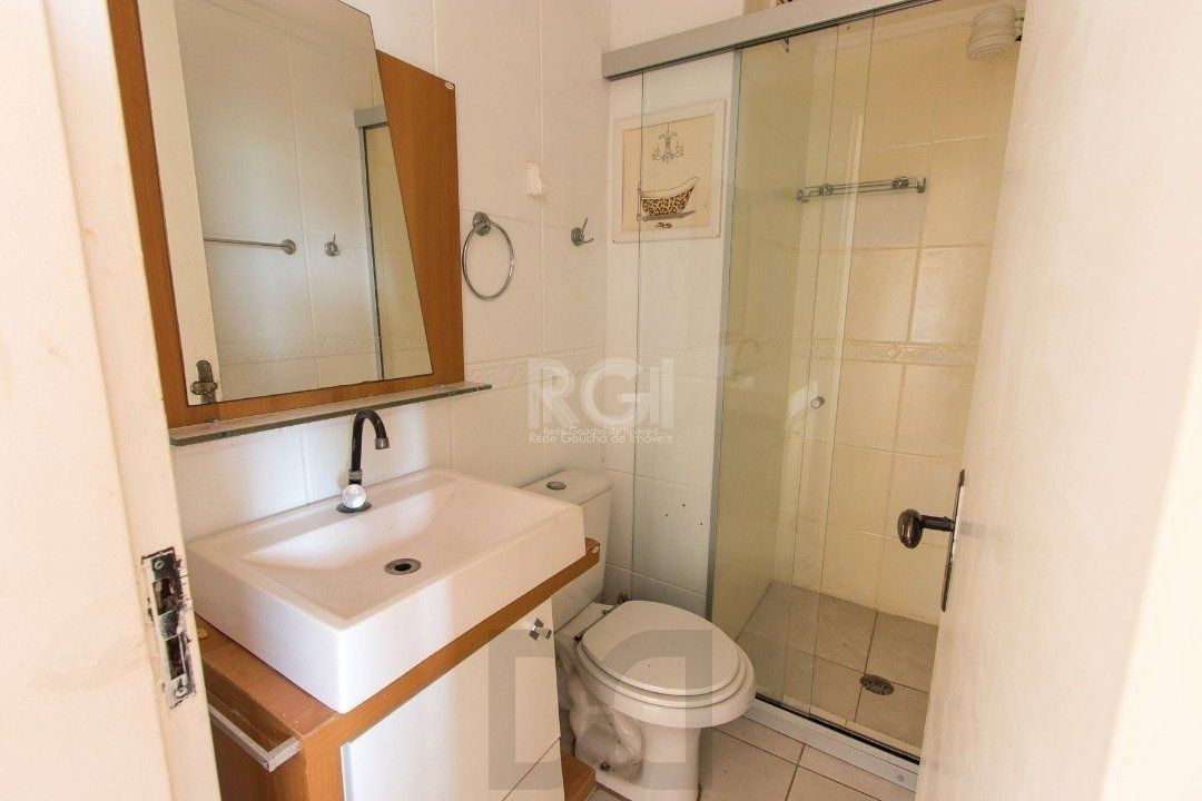 Apartamento de 2 dormitórios e 1 vaga de garagem no bairro Cristal. — foto 16
