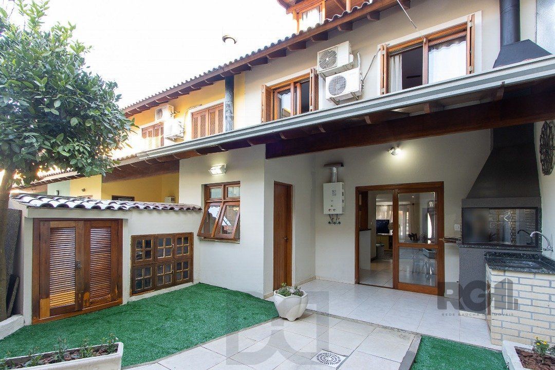 Casa para Venda - 300m², 5 dormitórios, sendo 1 suites, 4 vagas - Portal do Guarujá — foto 22