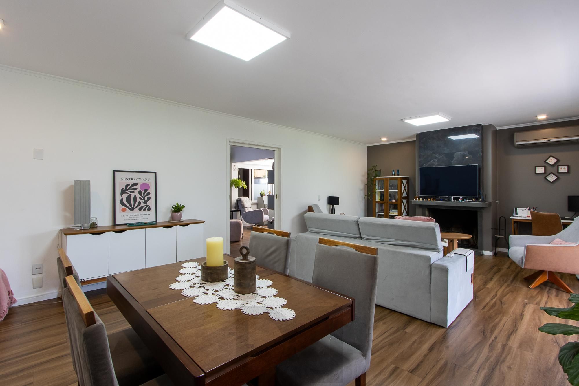Linda casa totalmente reformada, 3 quartos (1 suite), 2 vagas cobertas - Bairro Nonoai — foto 7