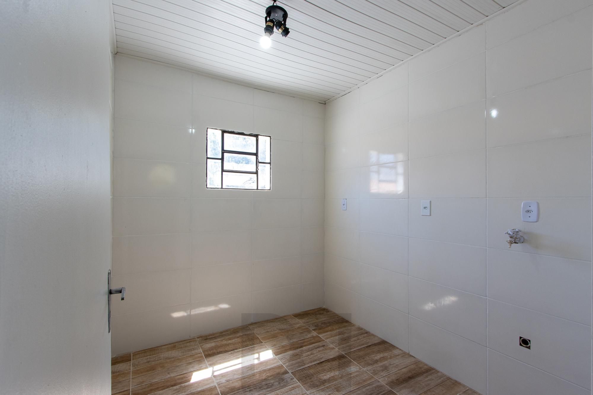 Casa de alvenaria, com 3 quartos, 1 suíte e 3 vagas de garagem. — foto 32
