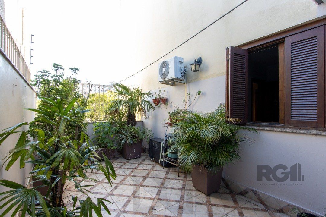 Apartamento Garden de 3 dormitórios, 1 suite e 1 vaga coberta no bairro Cristal. — foto 22