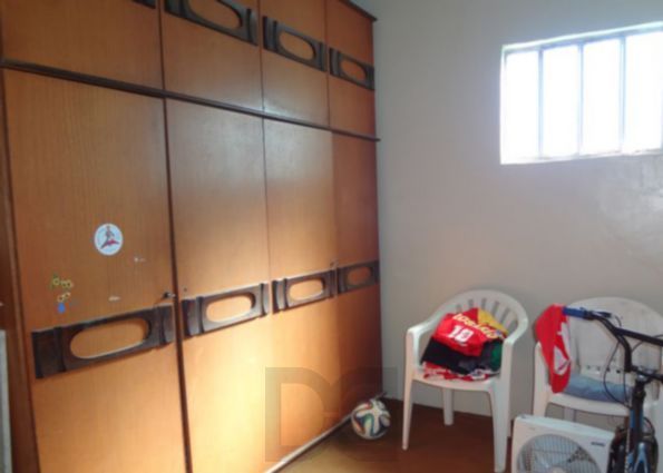 Casa para Venda - 160m², 3 dormitórios, Nonoai — foto 4